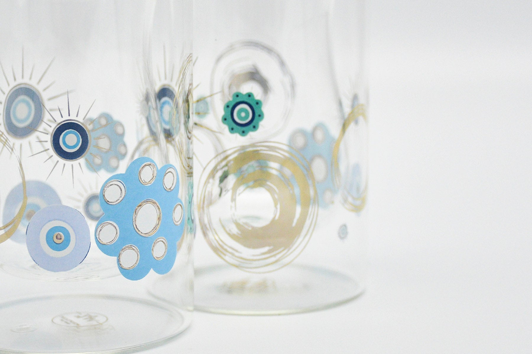 Arabic coffee cups with turquoise Islamic motifs