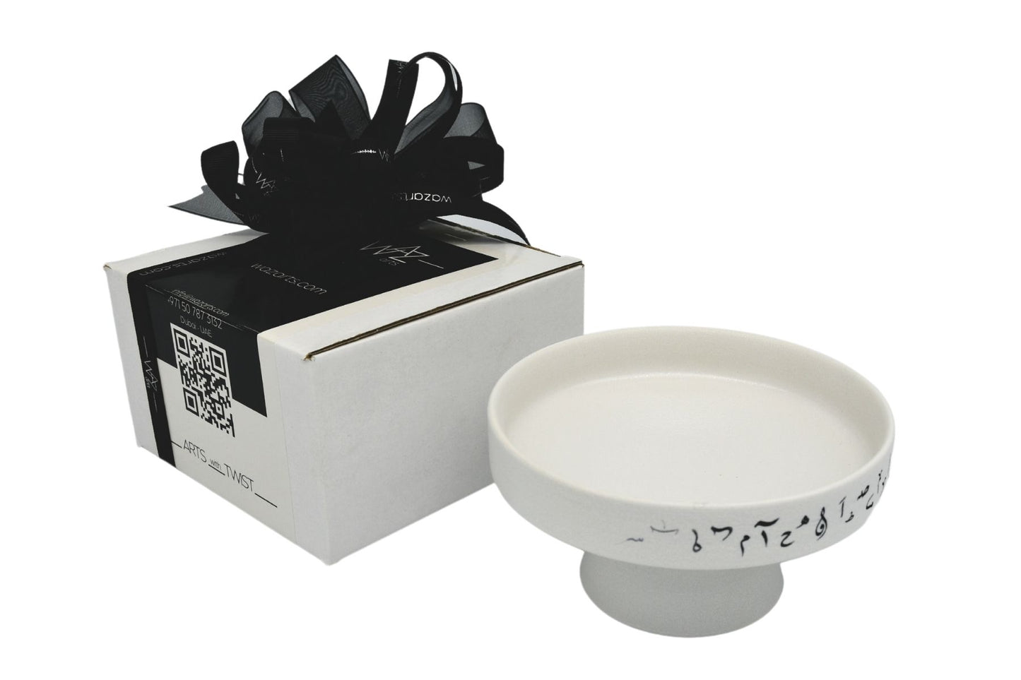 Calligraphy White Stand Plate